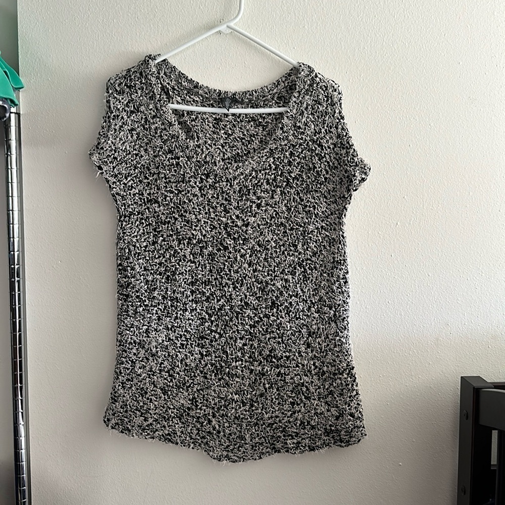 Eileen fisher open lower back knit shirt size large